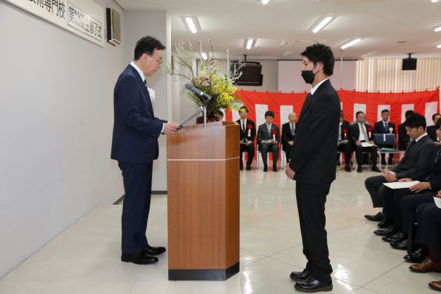 　　名古屋市上下水道局長賞  䯨 寿夫さん　　（宝工業㈱）