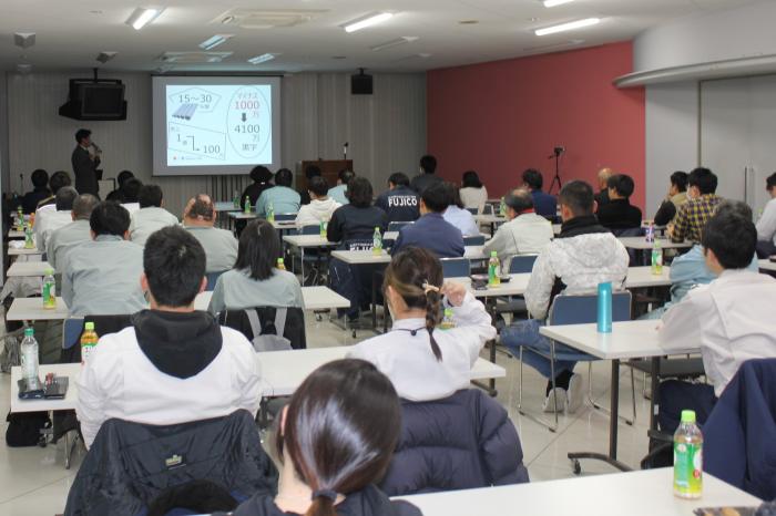 第１９９弾定期夜間勉強会 全体風景